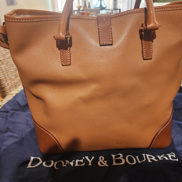 DOONEY&BOURKE SATCHEL - Picture 6 of 14